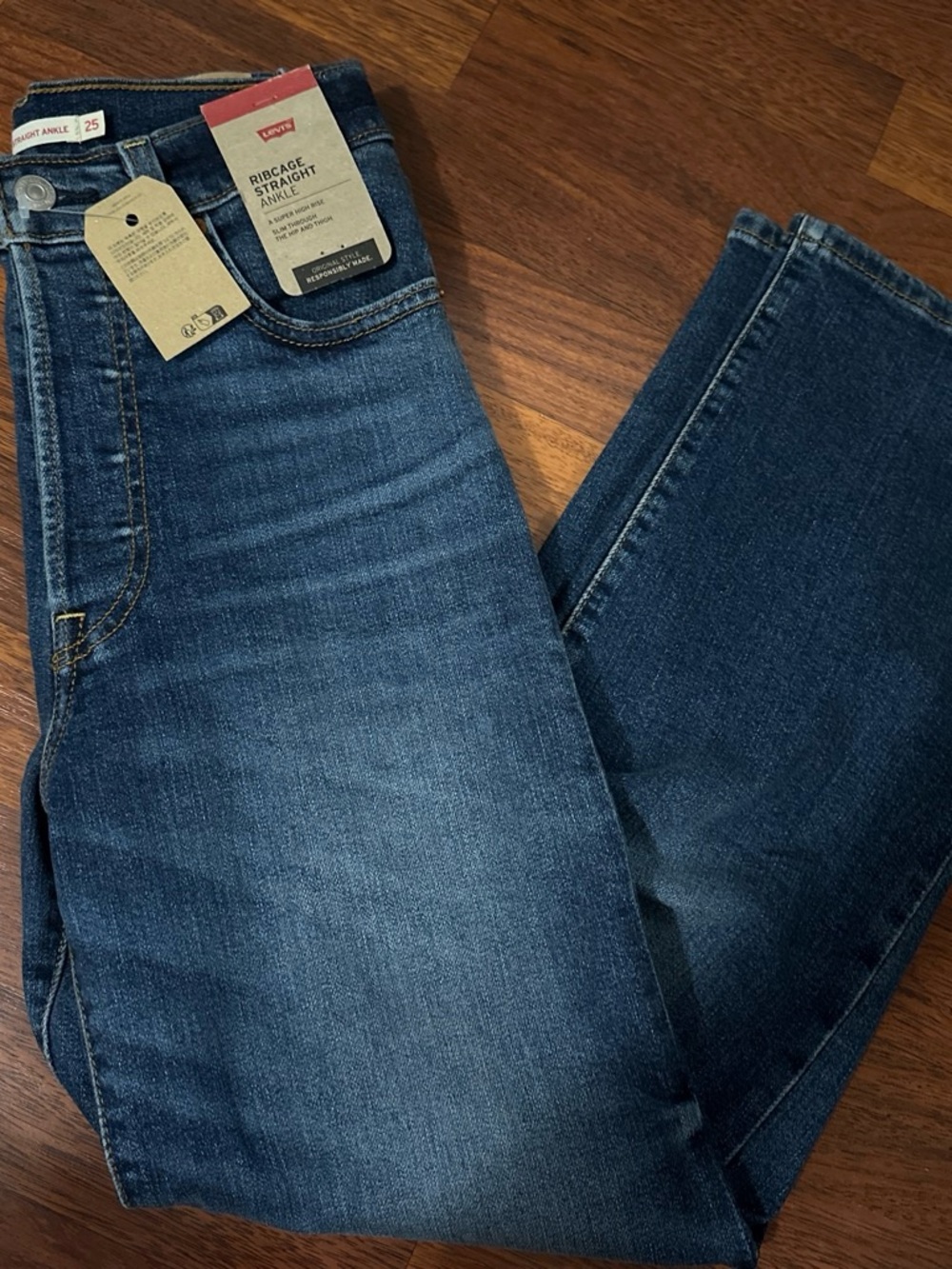 Women’s Levi Jeans